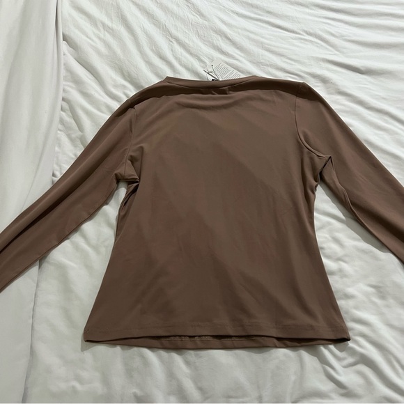 AUTOMET Womens Long Sleeve Shirts Basic Crop Top - Picture 8 of 9